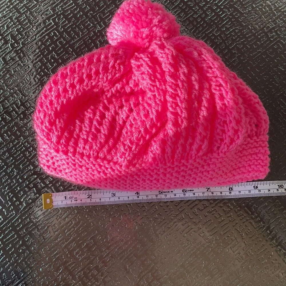 Handus Hand knit women’s Beanie %100 acrylic pink beanie